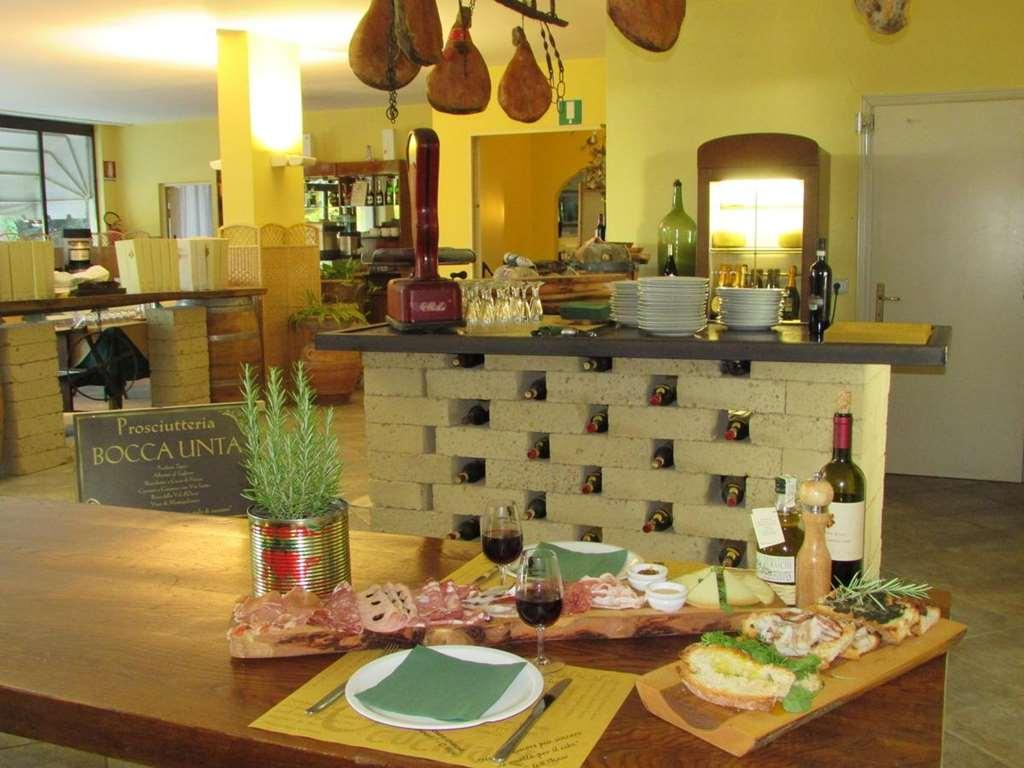 Il Grifo Hotel E Bisteccheria Toscana Montepulciano Stazione Restaurante foto